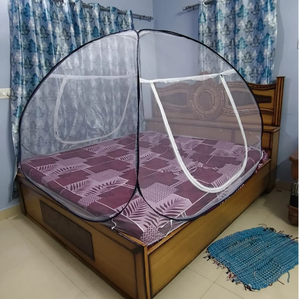 Raw customer photo before editing: Foldable Mosquito Net for Double Bed, Family Size Fit, 360° Protection, Breathable Fabric